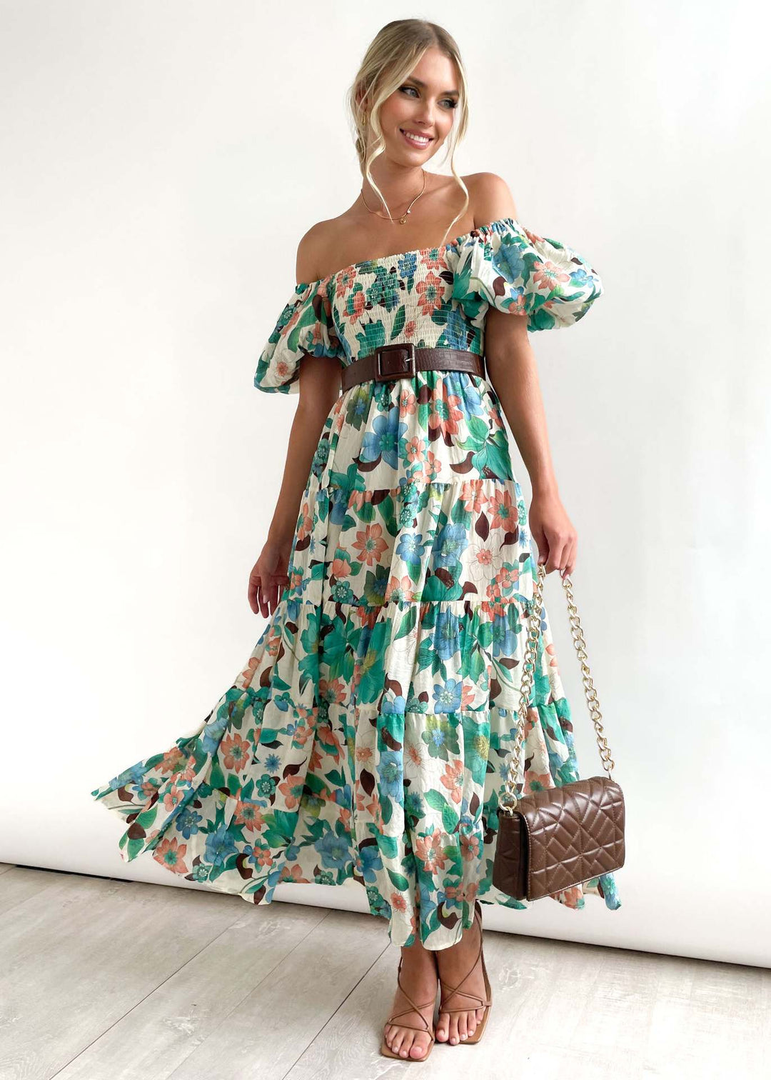 Eva Chic Summer Dress - Pochlebiające się dopasowanie i oddychający komfort dla kobiet