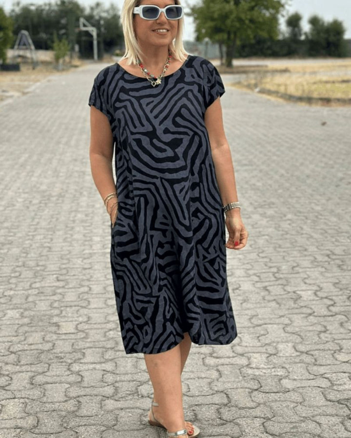 Sukienka Nelia™ - Elegancka i Wygodna na Każdą Okazję